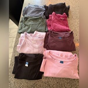 Old Navy T‑Shirt Bundle — Pink, Maroon, Olive, Black, Gray